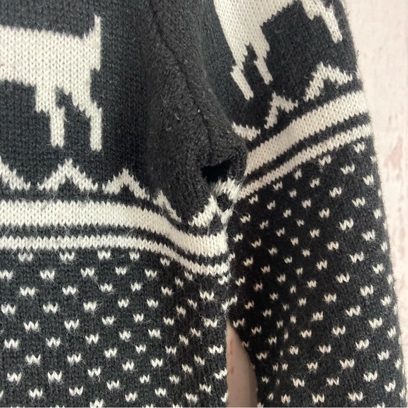 Old Navy M Medium Blue Christmas Winter Knit Sweater Deer Argyle Aztec Flaws - Picture 4 of 11